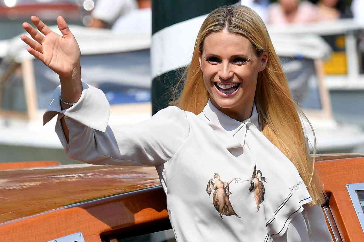 michelle hunziker scappa dall'italia